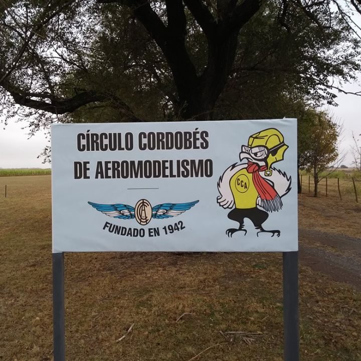 Cartel del Círculo Cordobés de Aeromodelismo, fundado en 1942